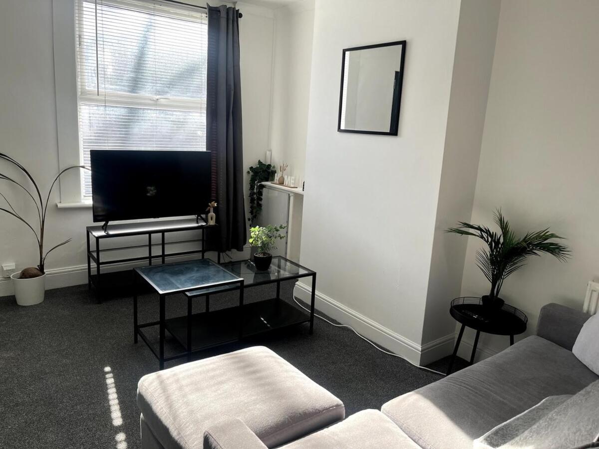 Cosy 2-bed - Location Near Town & Train Station * Dartford